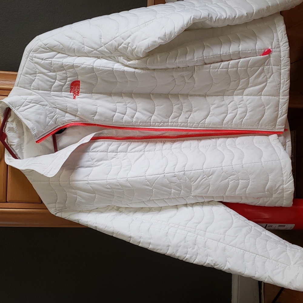 North face windbreaker/jacket